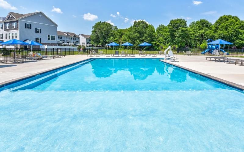 in-pool tanning shelf